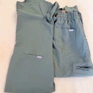 Figs Women's Cargo Pants in Sage